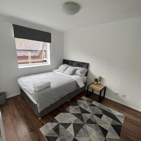 Canary Wharf Haven - Spacious & Homely Entire 1 Bedroom Flat London Eksteriør billede